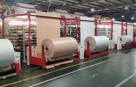 增添了生产料口布的圆织机